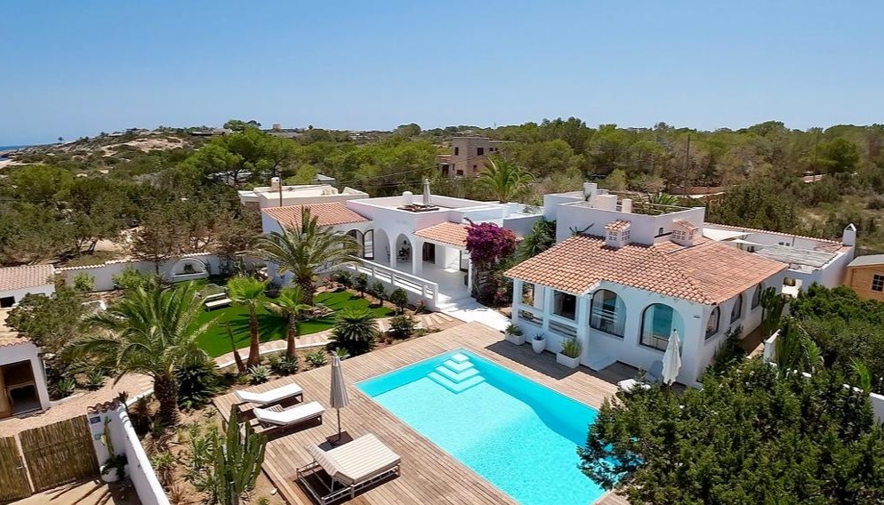 Private pool and garden at Casa Vera